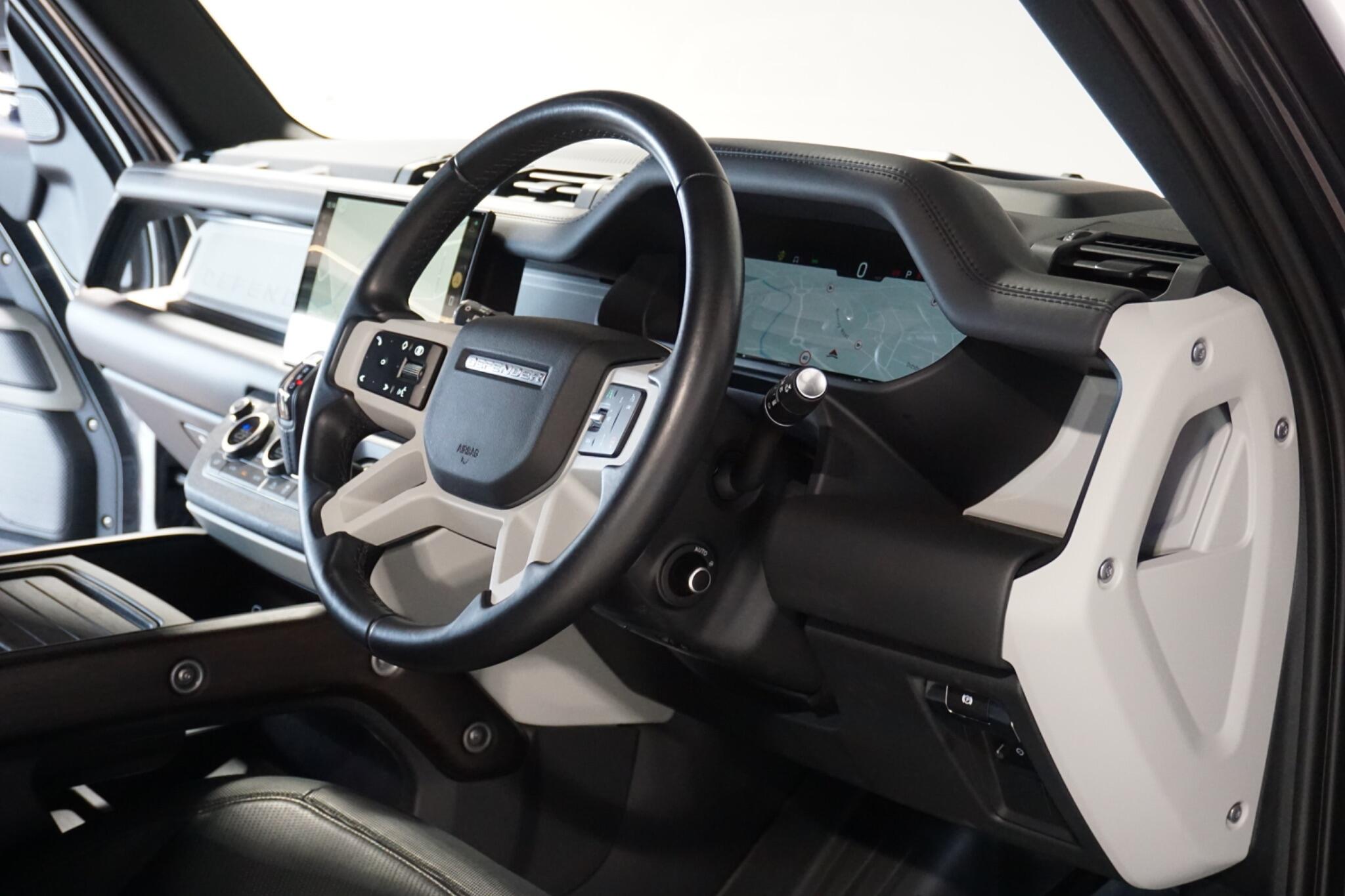 Land Rover Defender 90 3.0 D300 MHEV X-Dynamic HSE Hard Top SUV 3dr Diesel Auto 4WD SWB Euro 6 (s/s) (300 ps)